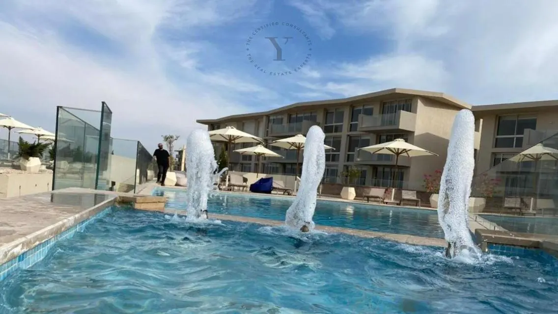 شاليه ارضي بجاردن فيو علي لاجون بمقدم 300الف