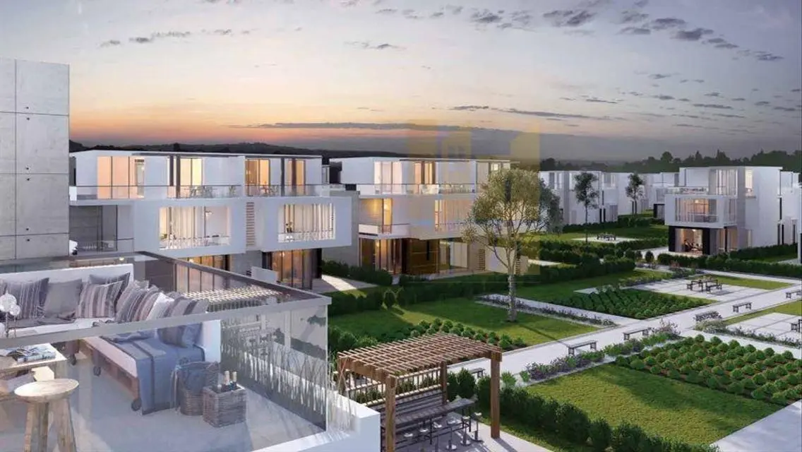 Luxury Apartment with Balcony and Shared Pool