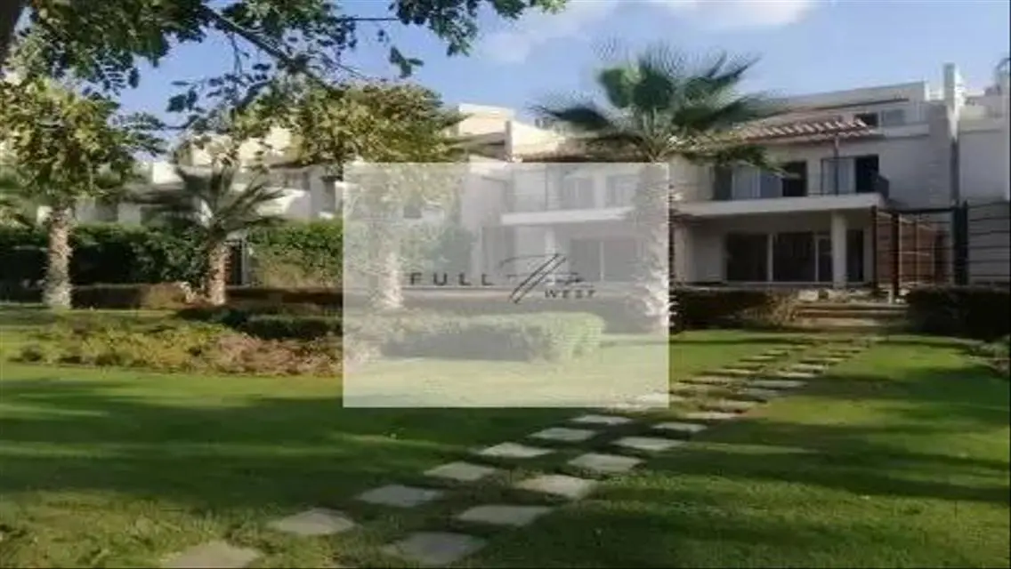 Luxury Villa with Private Pool and Garden in Prestigious Neighborhood