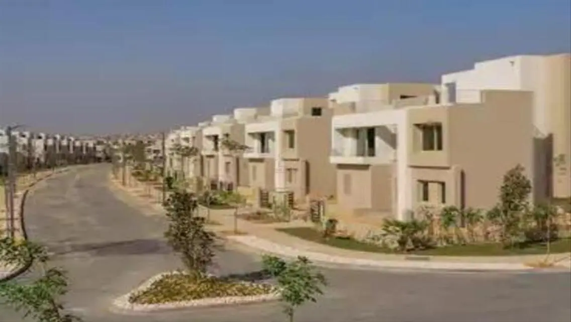 فيلا بسعر مميز استلام فوري فى ذا كرون بالم هيلز
