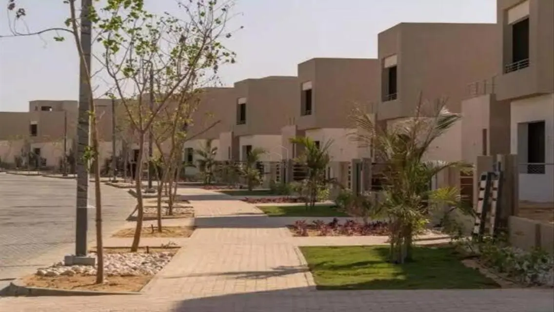 فيلا بسعر مميز استلام فوري فى ذا كرون بالم هيلز
