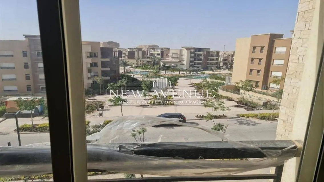 شقة متشطبة بالكامل وجاهزة للاستلام في نيو جيزة