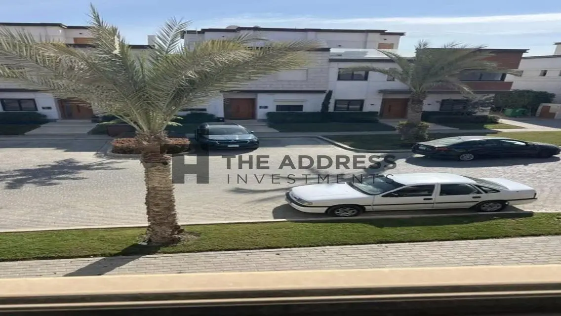 Luxury Villa for Sale in Dijar - 5-12