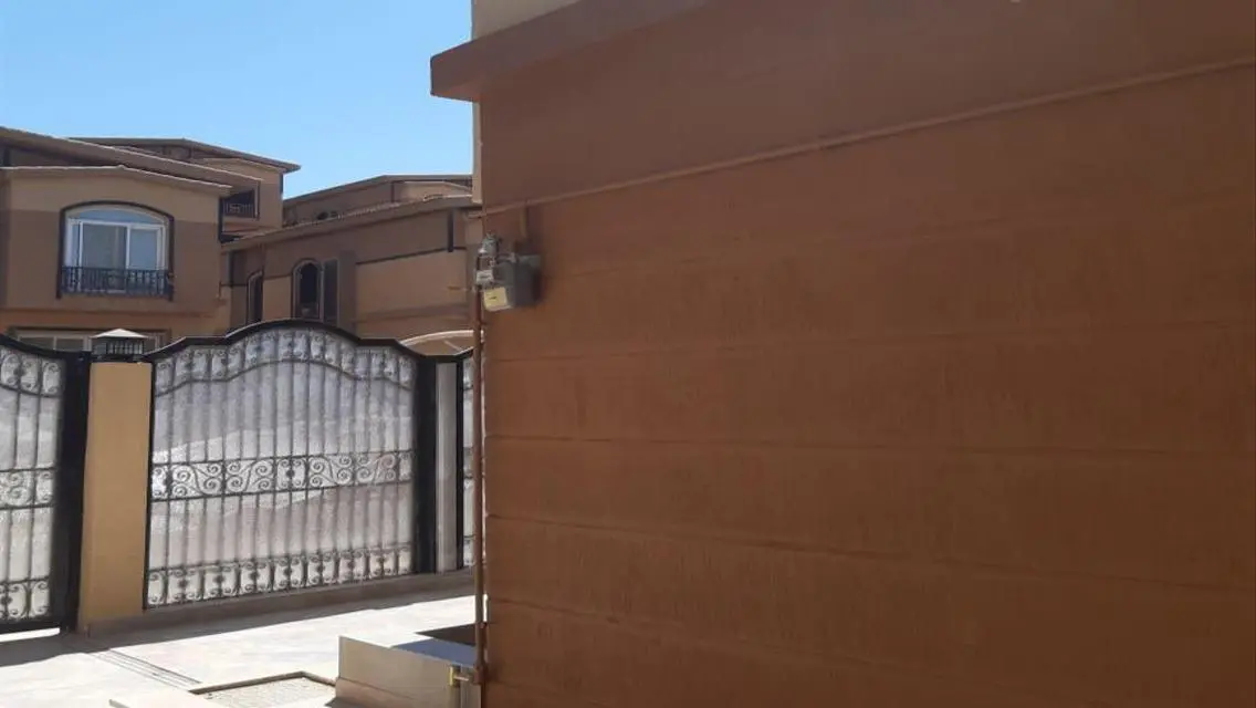Prime Twin House for Rent in Central Pyramids Walk