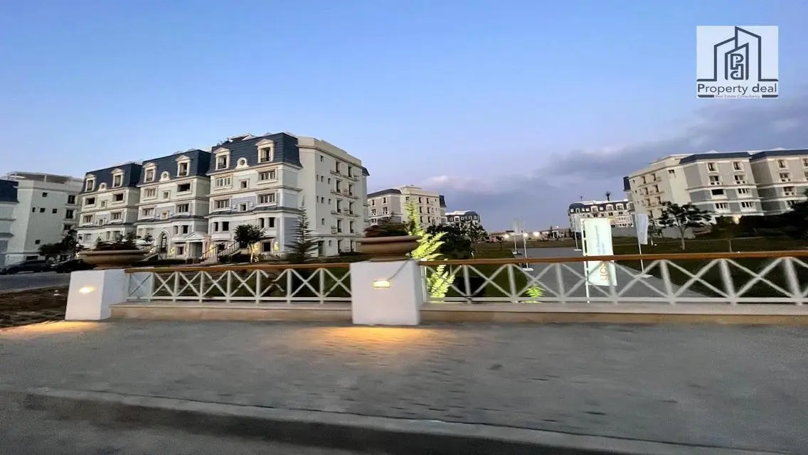 Amazing 4BR I Villa Garden for rent, lake view