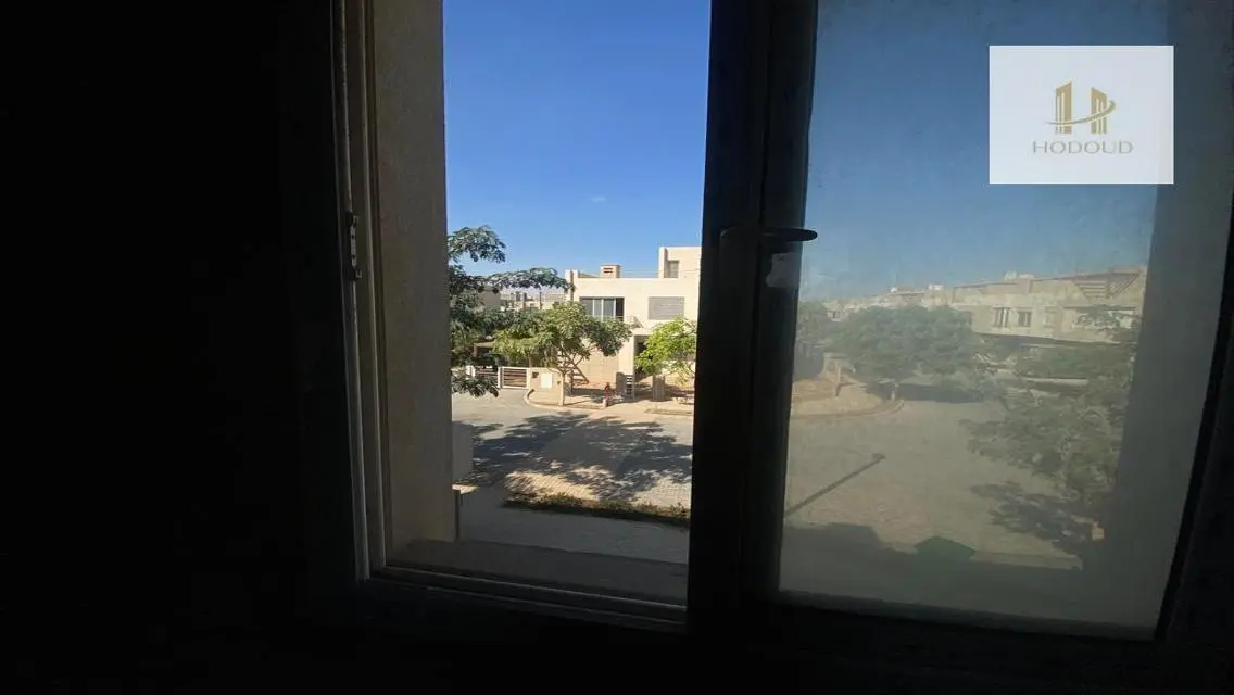 عقار مميز للبيع بمساحة واسعة