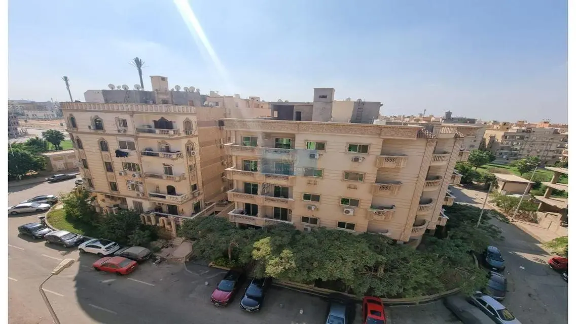 Luxurious Apartment with Balcony in the City Center