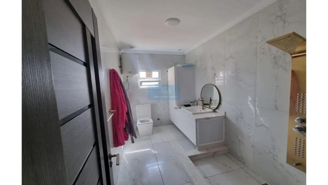 Luxurious Apartment with Balcony in the City Center