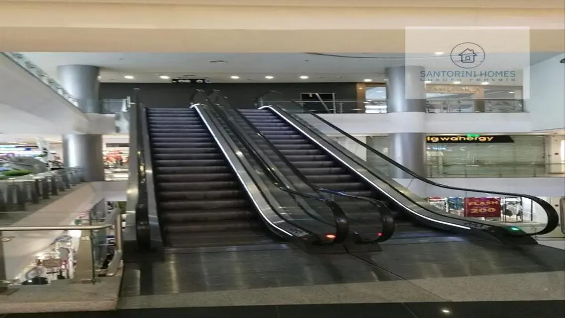 مساحه اداريه او تجاريه للايجار في ميراج مول