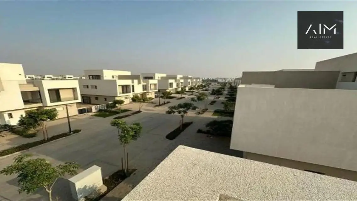 شقة فاخرة بإطلالة مميزة وحديقة خاصة