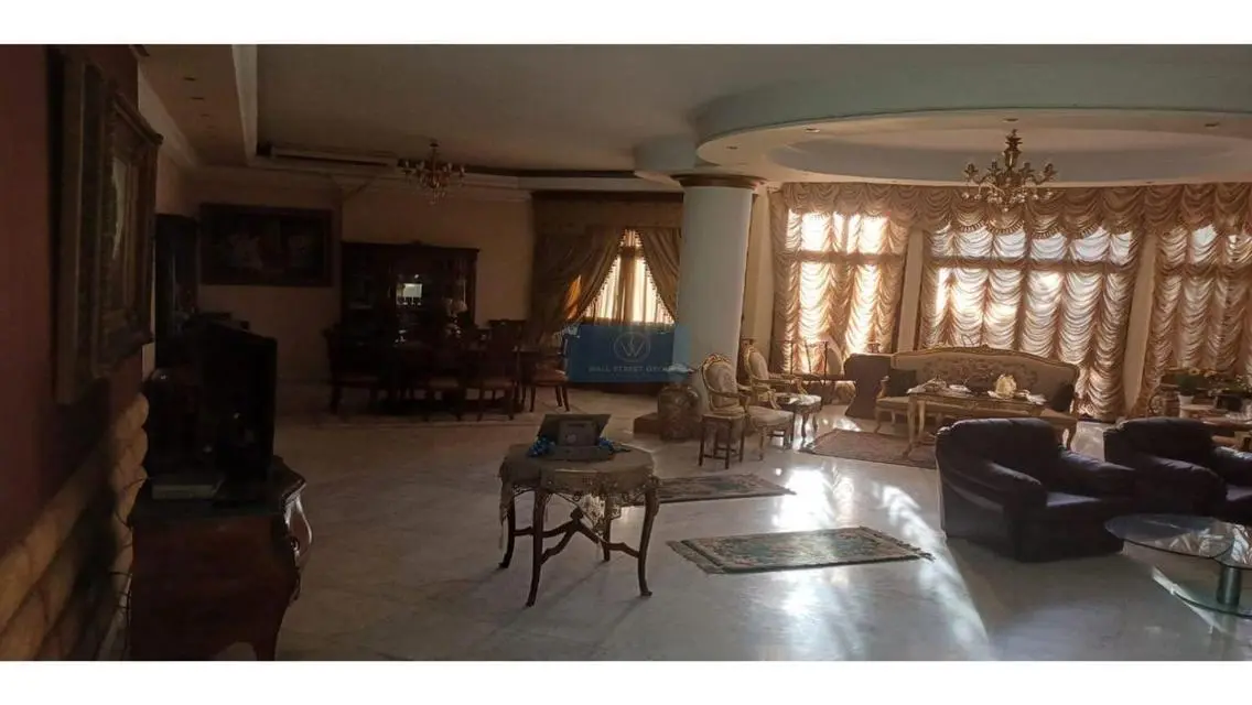 شقة فاخرة للبيع بمساحة 1050 متر