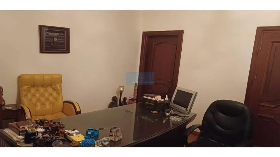 شقة فاخرة للبيع بمساحة 1050 متر