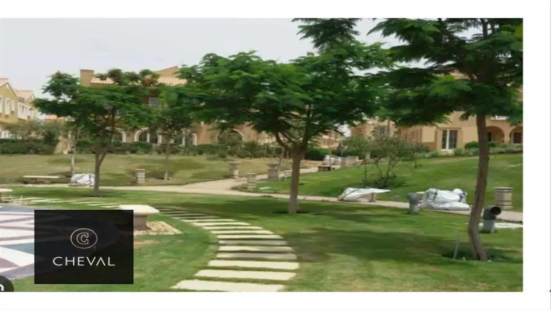 شقة للبيع بمقدم 815,000 في Hyde park.