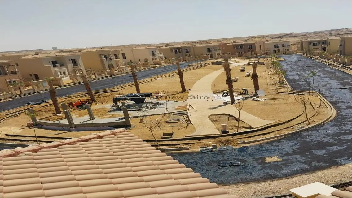 for sale twin house on landscape  in City Gate