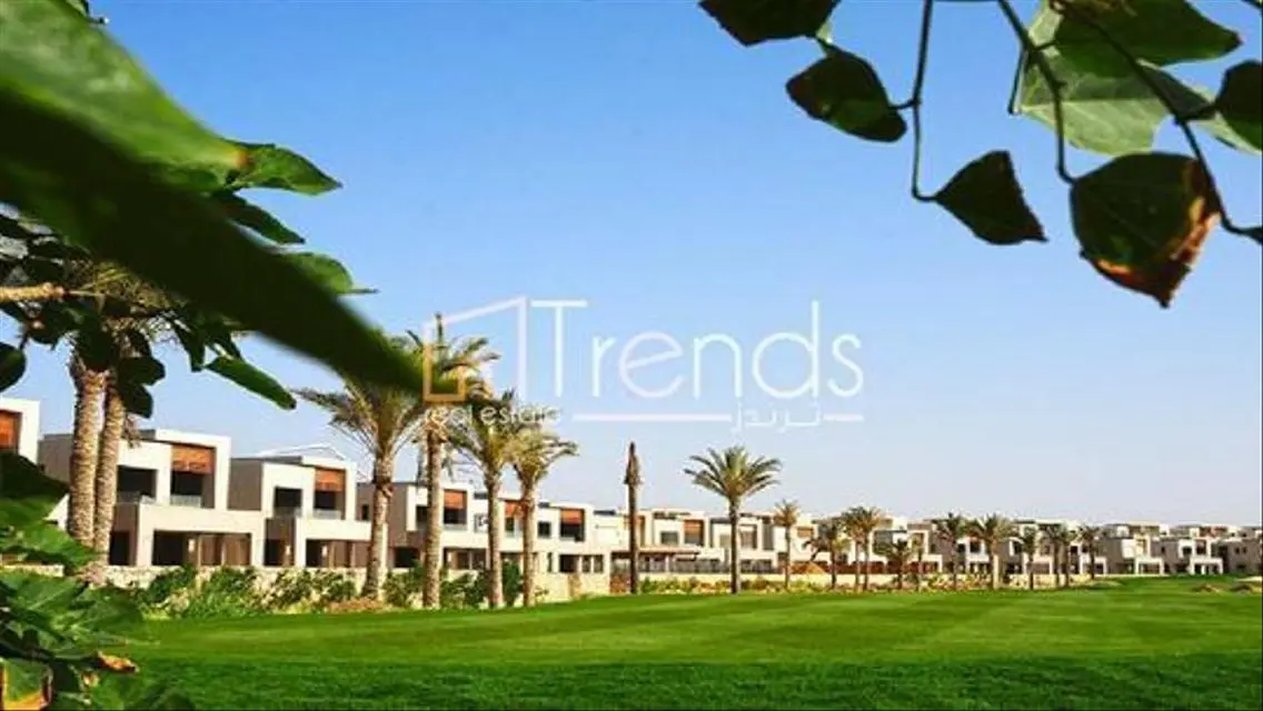 ارضي بحديقه  وحمام سباحه خاص هاسيندا الندا