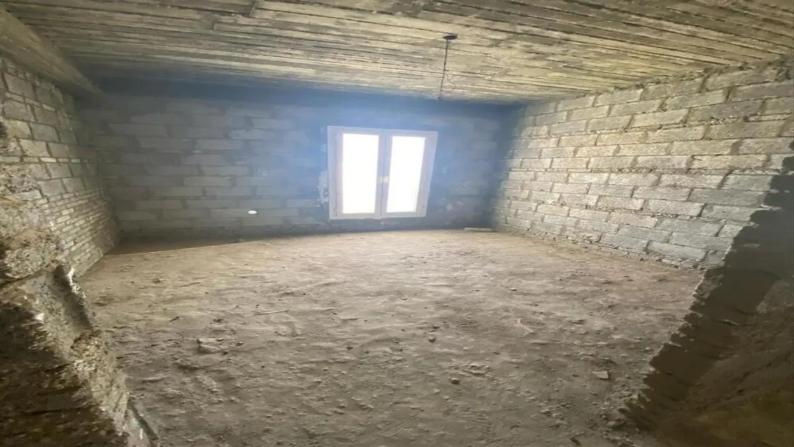 اي فيلا روف كورنر إستلام فوري للبيع في ماونتن فيو