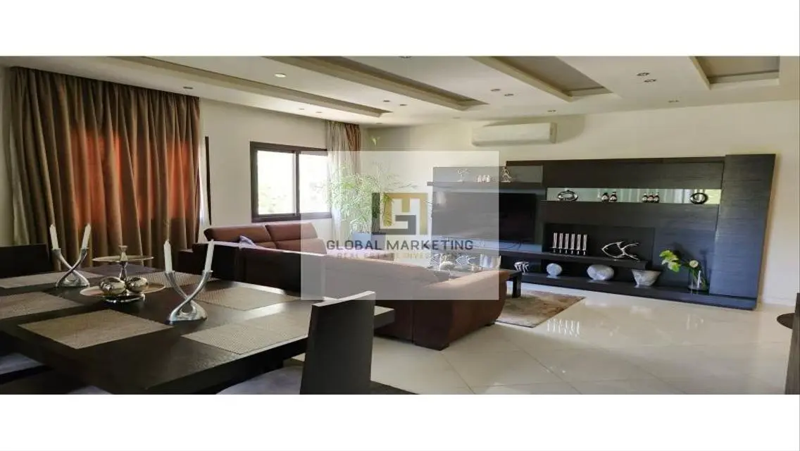 Luxury 3-Bedroom Apartment in the Heart of the City