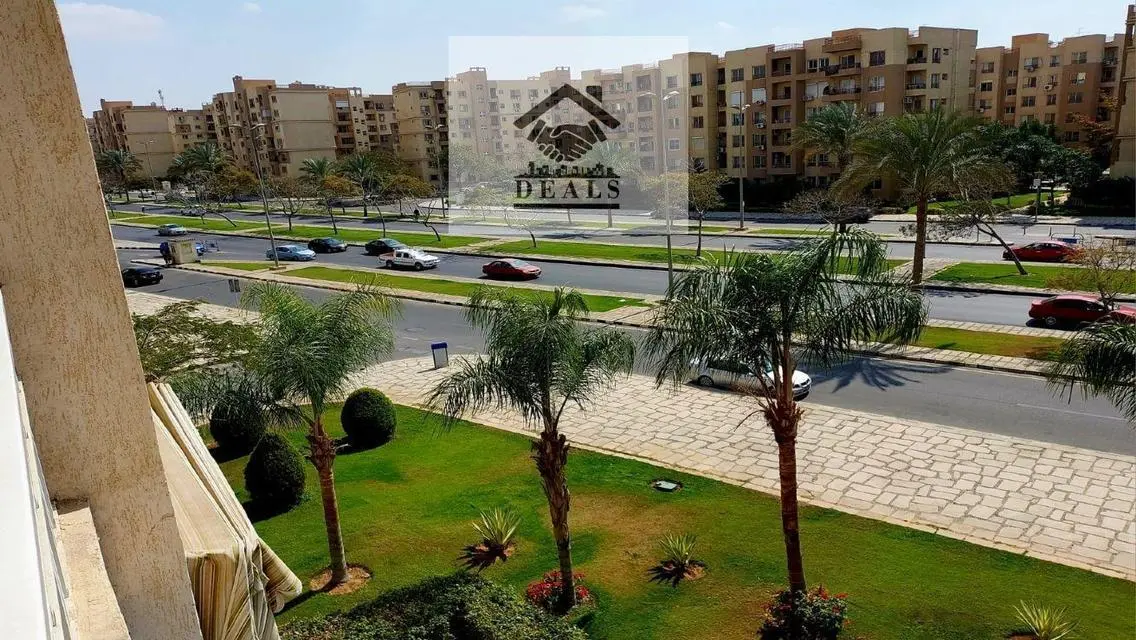 متاح للإيجار ٨٢متر B7  تشطيب خاص