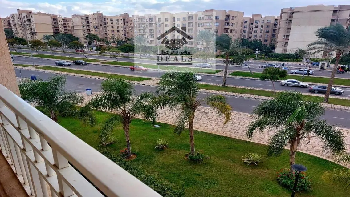 متاح للإيجار ٨٢متر B7  تشطيب خاص