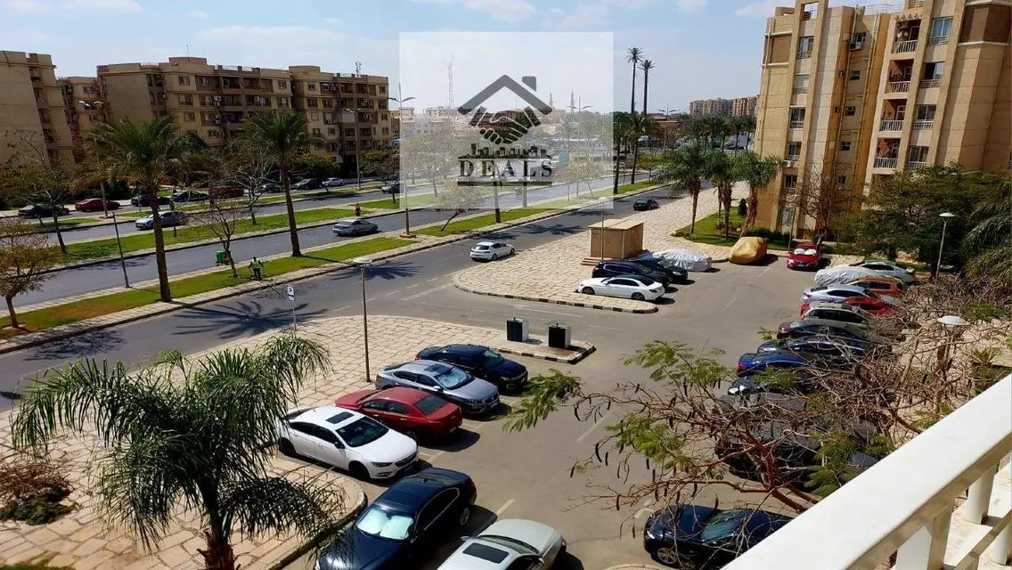 متاح للإيجار ٨٢متر B7  تشطيب خاص