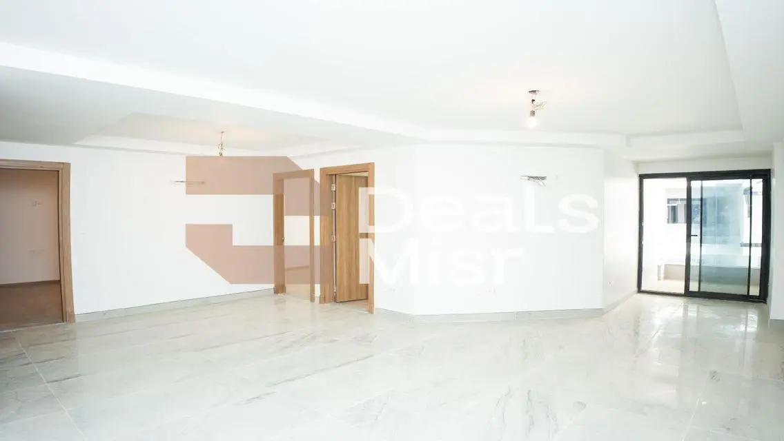 Luxury Apartment for Sale with Spacious Layout and Full Amenities