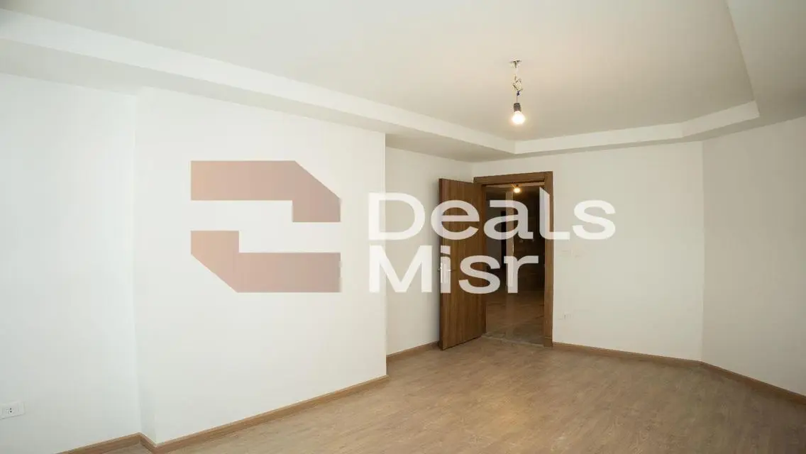Luxury Apartment for Sale with Spacious Layout and Full Amenities