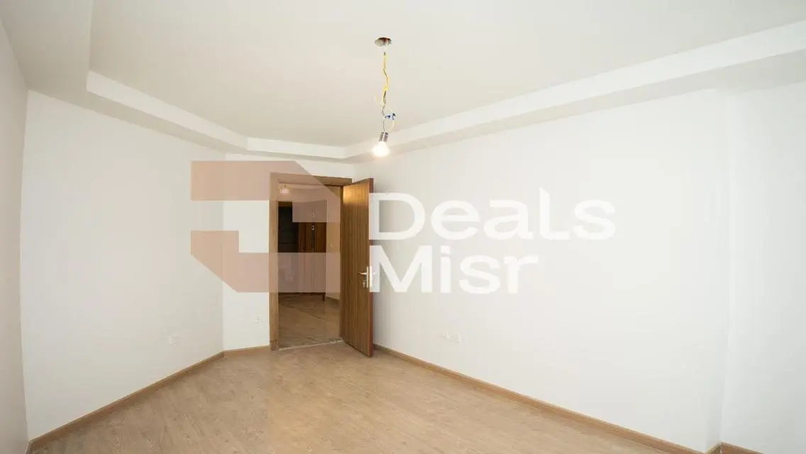 Luxury Apartment for Sale with Spacious Layout and Full Amenities