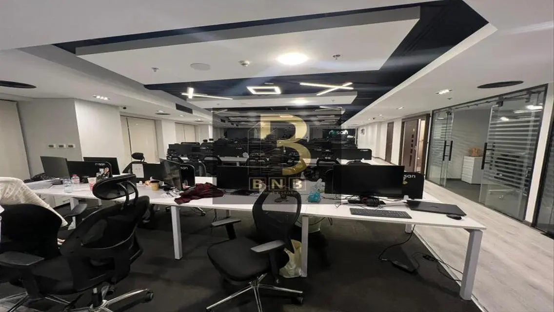 Administrative Office 550m Fully Equipped in 90th