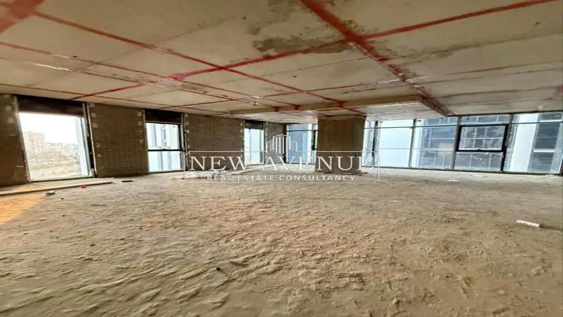 Office Space of 400 Meters for Sale