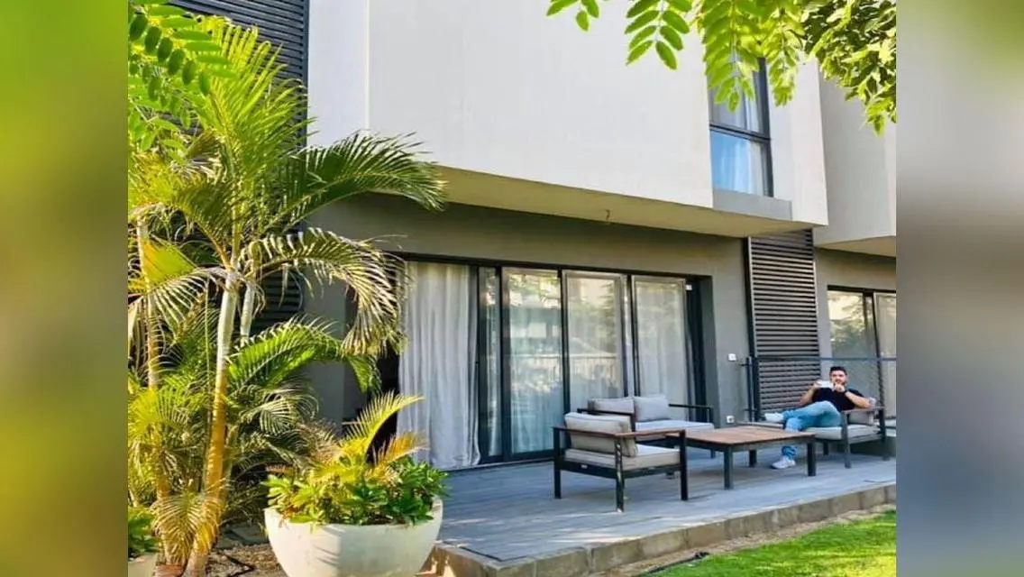 Luxury Apartment in Al-Burouj Compound - 440 sqm