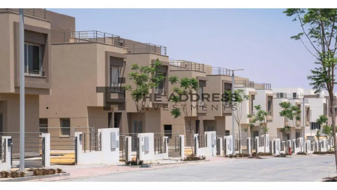 Luxury Apartment in Palm Hills