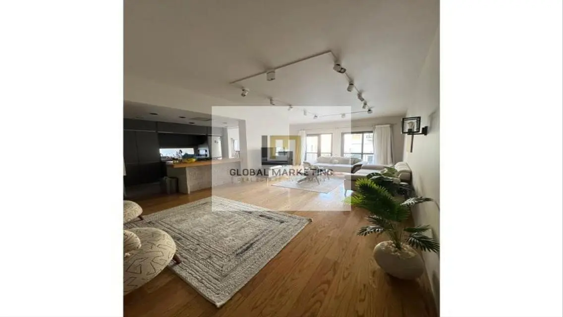 Luxurious Apartment with Premium Amenities in Ideal Location