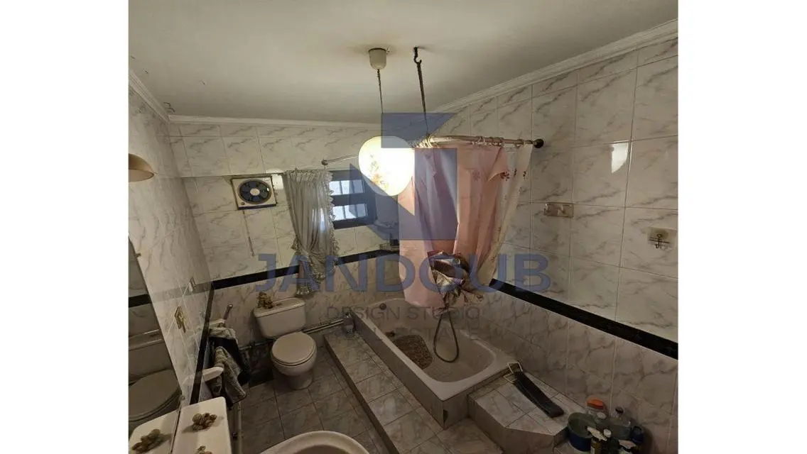 For Sale: Stunning Apartment in Florida Mall