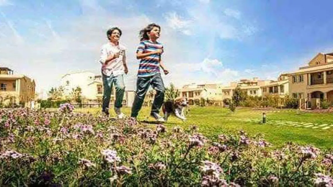 شقة للبيع فى مدينتى 135م منطقه b1 دور ثالث مميز