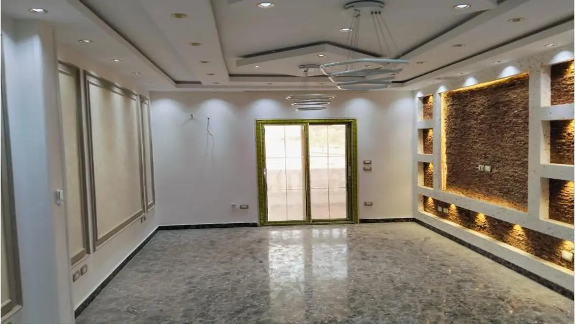 فيلا للبيع كمبوند لافيدا البستان 7شقق متشطبين