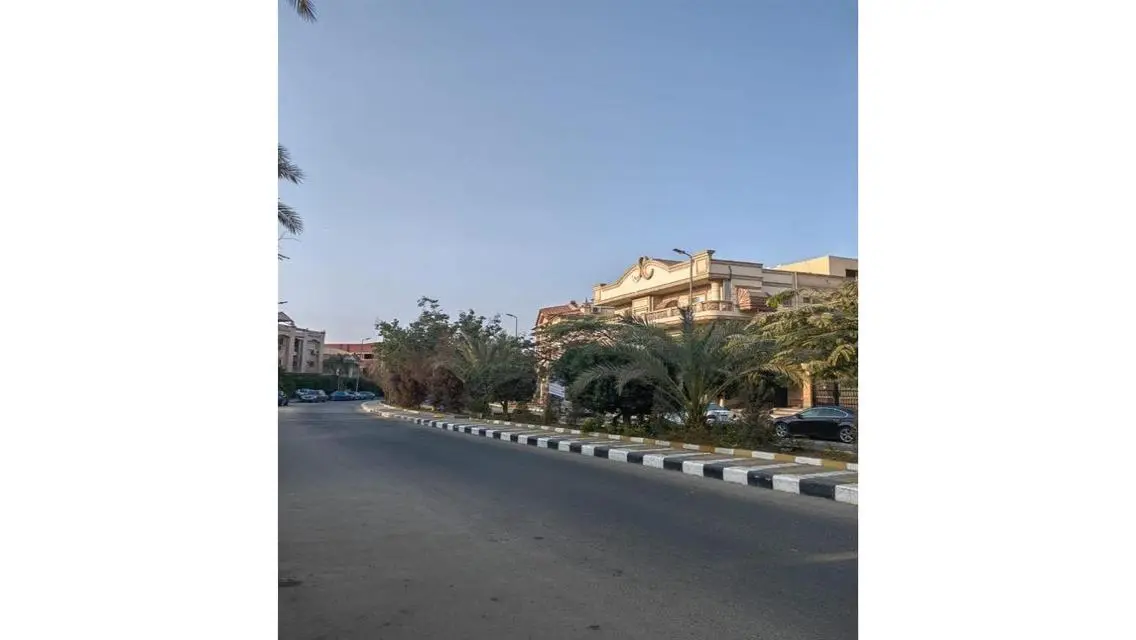 فيلا للبيع نظام شقق بجوار الكونتننتال بالحي السابع