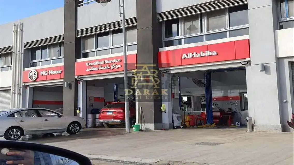 مركز صيانة وغسيل سيارات للبيع بمدينتي الكرافت زون