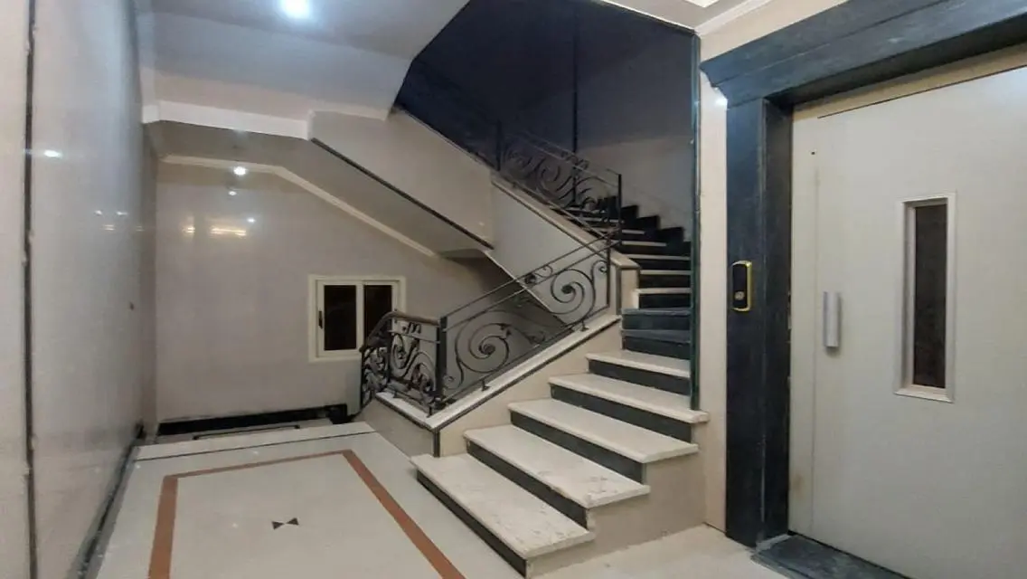 شقة فاخرة للبيع بمساحة 350 متر