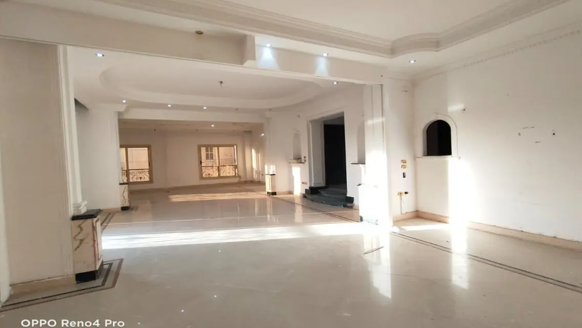 شقة فاخرة للبيع بمساحة 350 متر