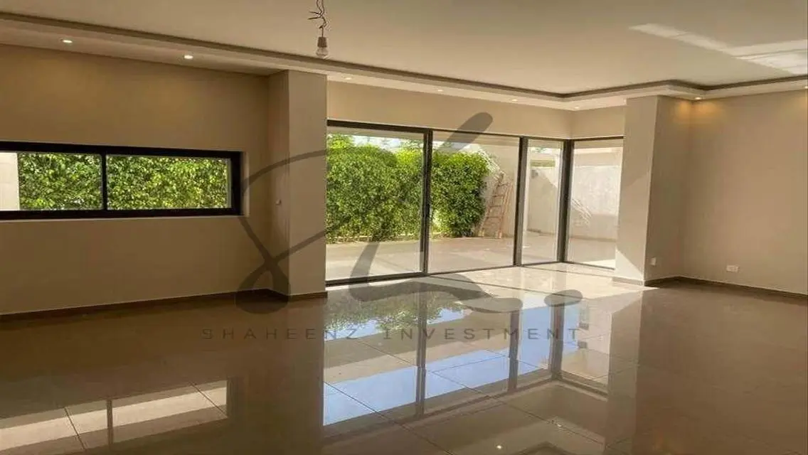 Swan Lake - Luxurious Home for Rent
