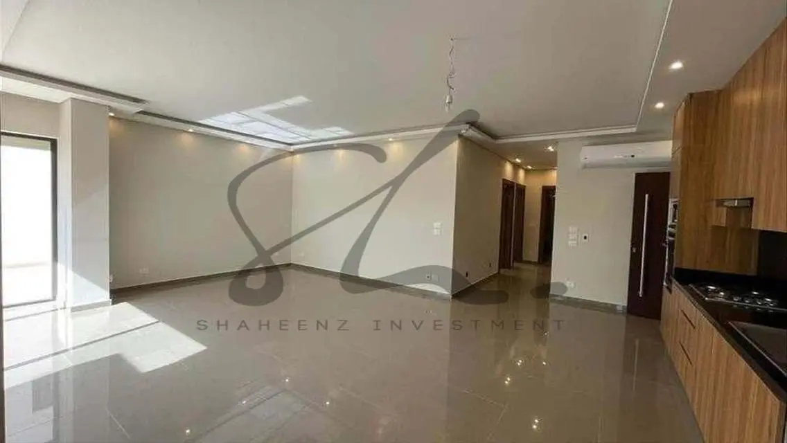 Swan Lake - Luxurious Home for Rent