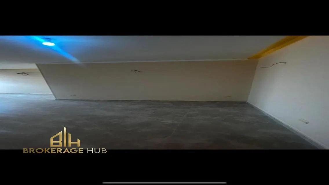 Apartment 215m For Rent in Mountain View Hyde Park