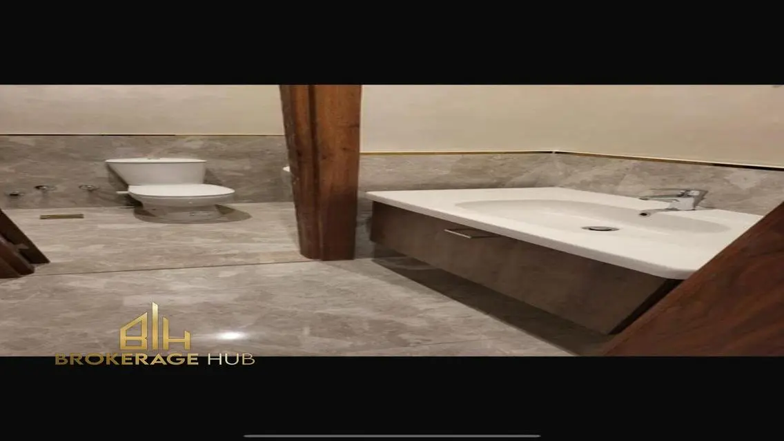 Apartment 215m For Rent in Mountain View Hyde Park