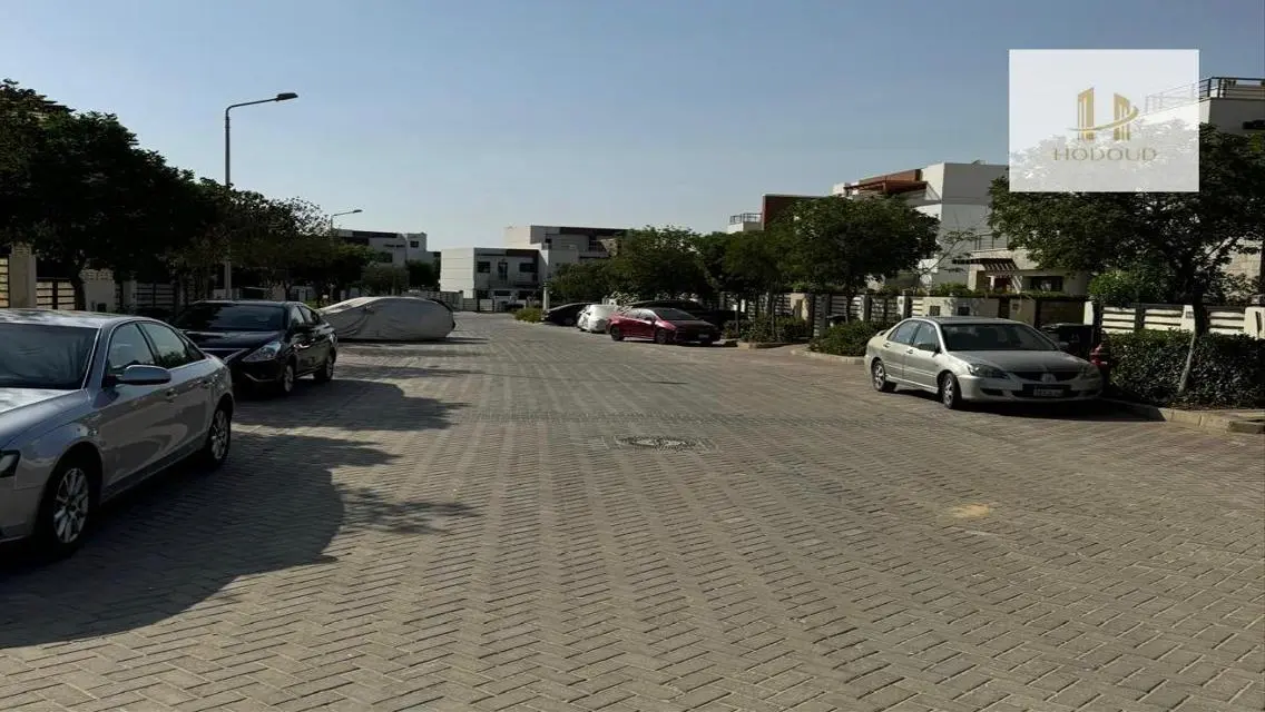 شقة فاخرة بالإيجار بمساحة 160 متر