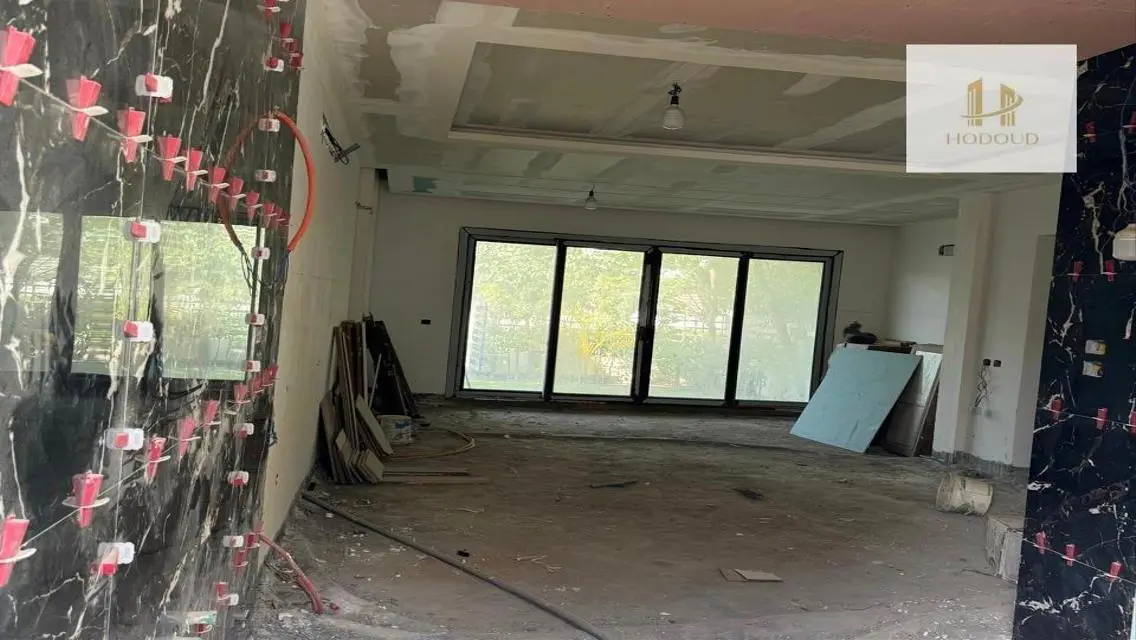 شقة فاخرة بالإيجار بمساحة 160 متر