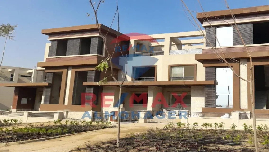 Middle Townhouse l Open Park View l Westridge