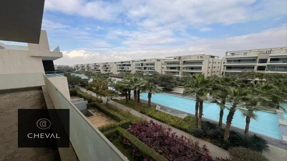شقه للبيع مفروشه بالكامل في Lake view residence