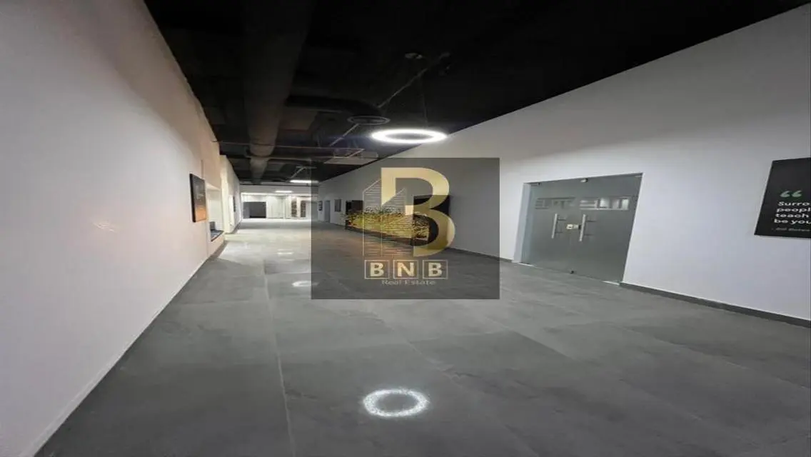 شقة راقية مساحتها 800 متر للبيع بسعر 1250