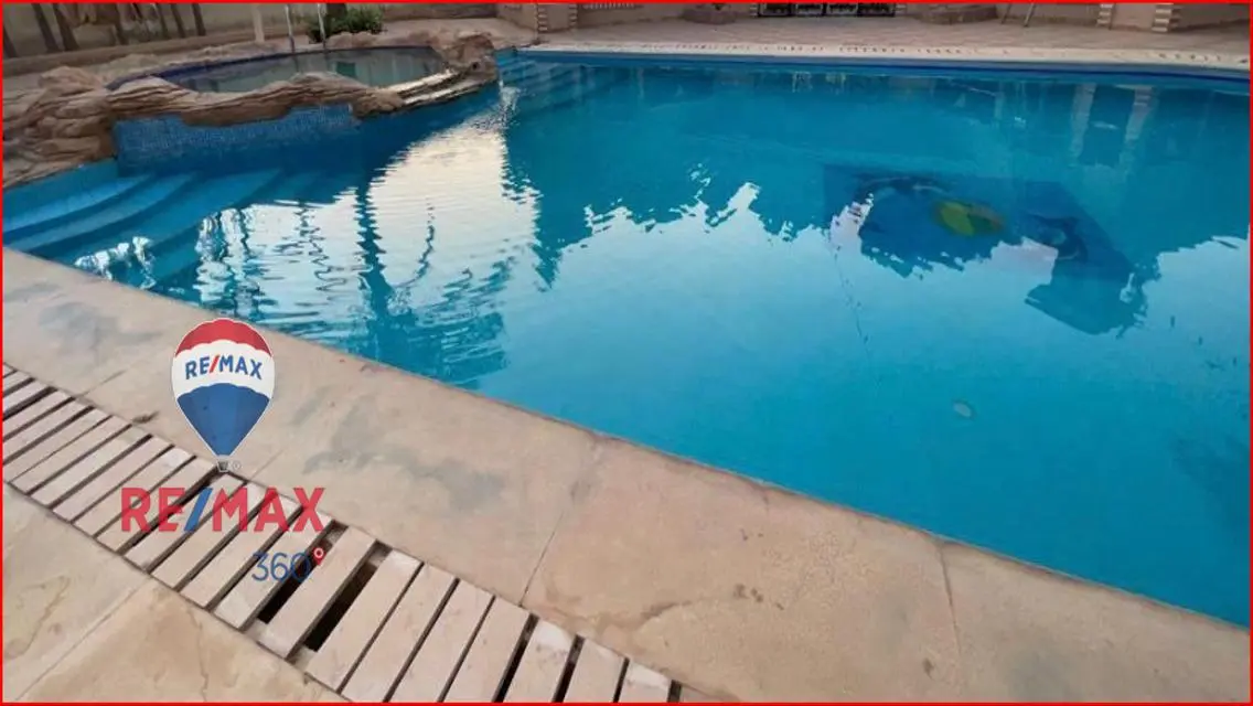 Premium palace with an attached villa and pool   .