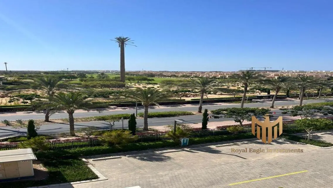 بنتهاوس  للبيع في مارينا1 بحري علي الجولف